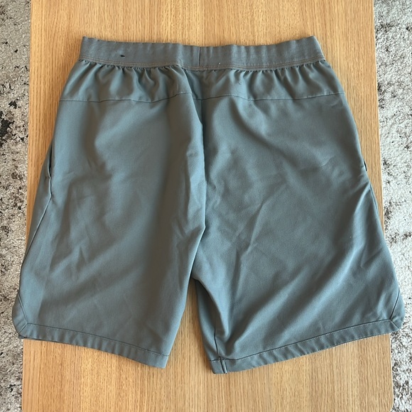 Nike Pro athletic shorts - Picture 3 of 4